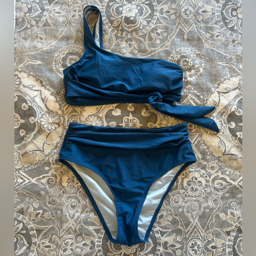 Cupshe One-Shoulder High-Waist Bikini Set
